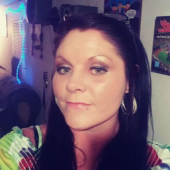 Meet your Posher, Brandy - Picture 1 of 1